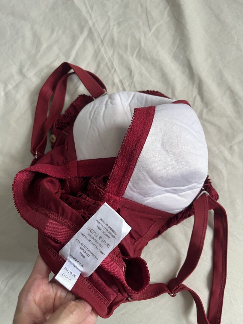 Swimsuit (Medium) (Category: Bikinis & Swimsuits) located in Quezon City. Submitted by samirosie0329 (Listing ID 1463252730, Image 2). Description: .