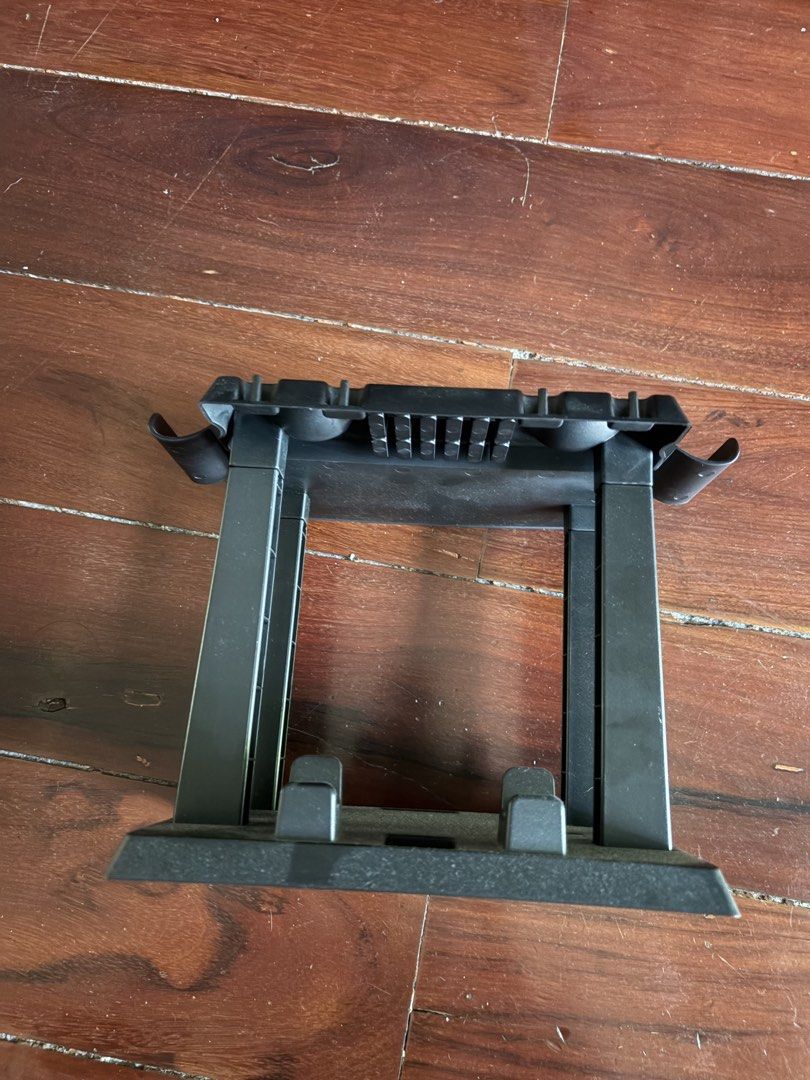 Switch storage rack (Category: Cases & Covers) located in Quezon City. Submitted by yarnhillmanila (Listing ID 1463170700, Image 3). Description: .