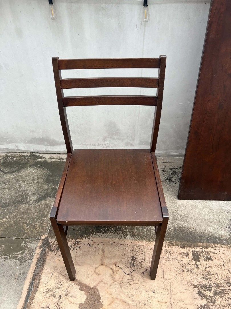 Table Set w/ 4 Chairs (Category: Tables & Sets) located in Manila. Submitted by okeanos (Listing ID 1463220468, Image 2). Description: Negotiable all screws and nuts are still complete can be ship right away.