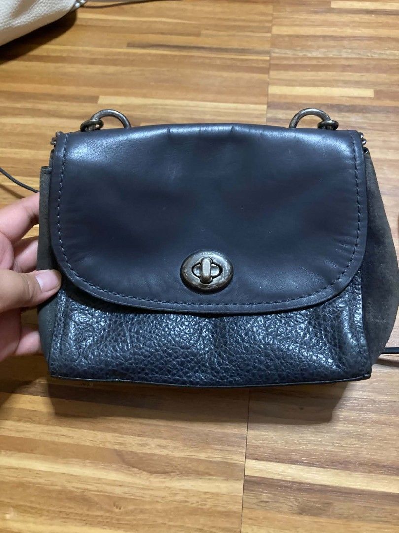 Take all or Retail Coach Bag. (Category: Shoulder Bags) located in Manila. Submitted by bhiejoy30 (Listing ID 1463126852, Image 2). Description: Paubos Sale location. Cavite lalamove nearby and ship via J&T message me for other details of the bags.