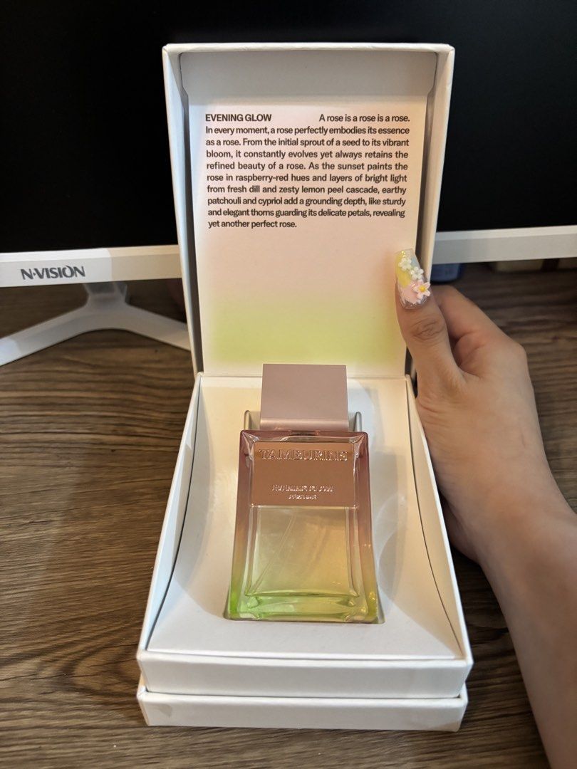 TAMBURINS Evening Glow 50 ml perfume (Category: Fragrance & Deodorants) located in Bacoor. Submitted by lasierea (Listing ID 1463259534, Image 2). Description: Unused! I just opened. Bought in korea mismo when we lined up, I have pictures for proof of authenticity ^^ Will give free random decants also! <33.