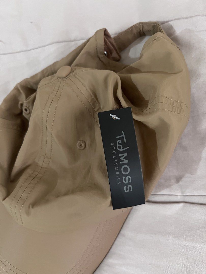 Ted Moss Cap (Category: Caps & Hats) located in Mandaluyong City. Submitted by shopwithmeowmy (Listing ID 1463167089, Image 3). Description: .