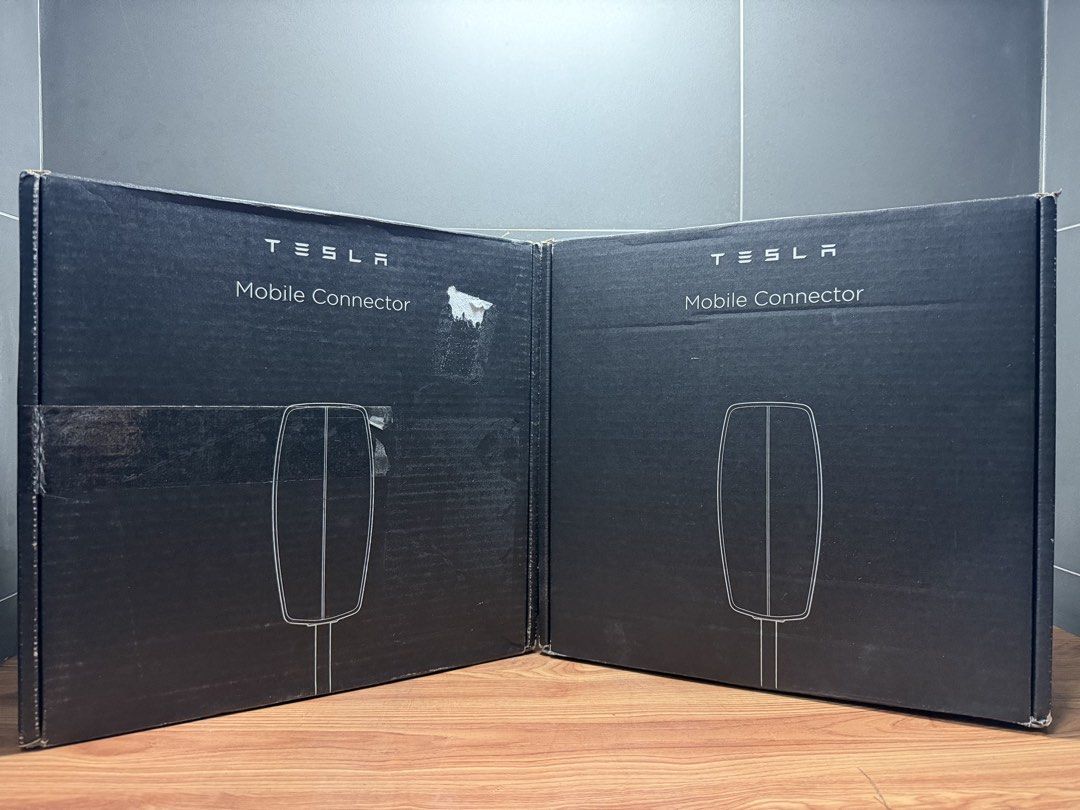 Tesla Powershare Mobile Connector Gen 3 (Category: Lightings, Horns, and other Electrical Parts and Accessories) located in Quezon City. Submitted by --ro-- (Listing ID 1463159396, Image 1). Description: Tesla Powershare Mobile Connector Gen 3 Portable charging and bidirectional power-sharing device that turns a compatible vehicle’s charge port into an external AC power source. Vehicle-to-Load (V2L): Enables drawing power from the vehicle battery