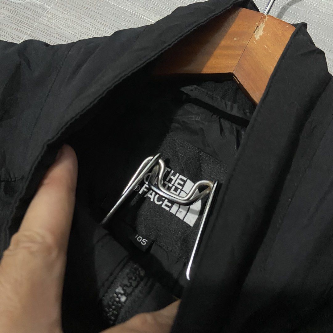 The North Face Gore-Tex (Category: Coats, Jackets and Outerwear) located in Batangas. Submitted by hanz.dodge (Listing ID 1463265046, Image 2). Description: The North Face Gore-Tex 📌25 Width / 29 Length (X-large Best fit) 📌9.5/10 Color Rate 📌Missing Hood 📌Excellent Condition 🏷️580.