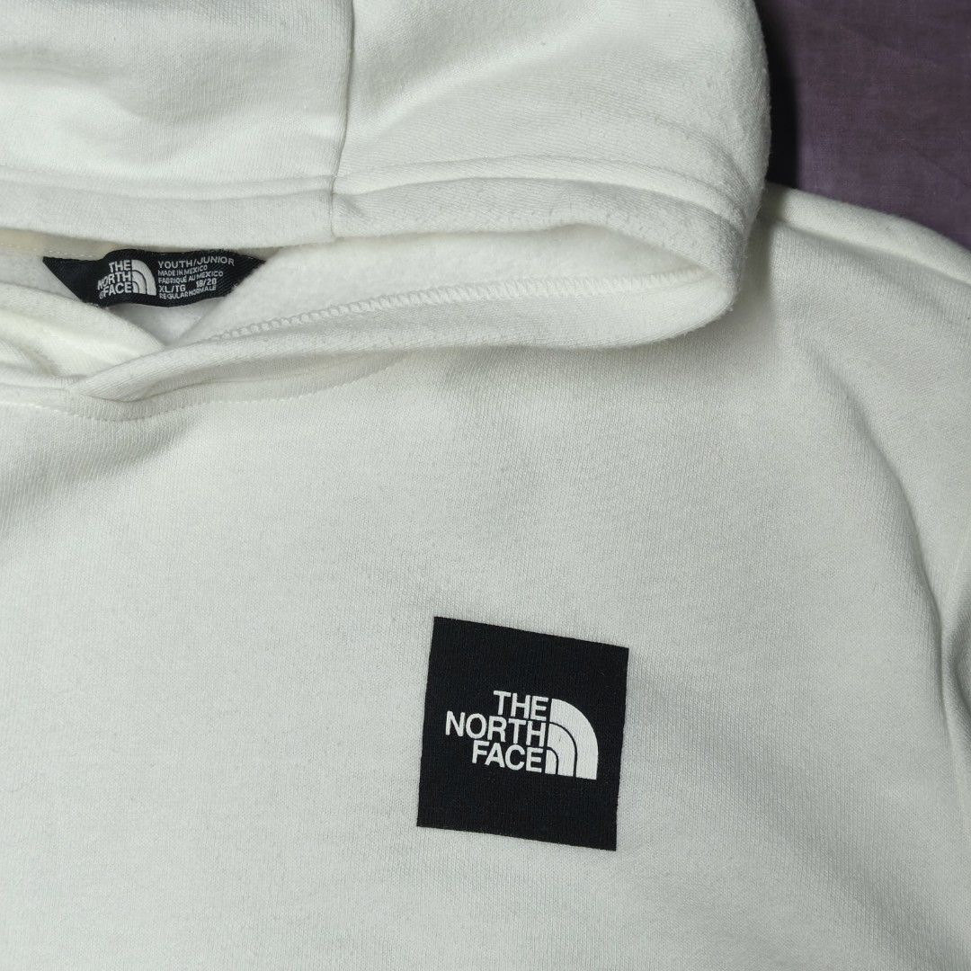 The North Face pullover hoodie (Category: Coats, Jackets and Outerwear) located in San Jose. Submitted by dripdropph22 (Listing ID 1463186515, Image 2). Description: The North Face pullover hoodie 499+sf no issue no stain no pinhole washe and ready to use unli vouche umli VC.