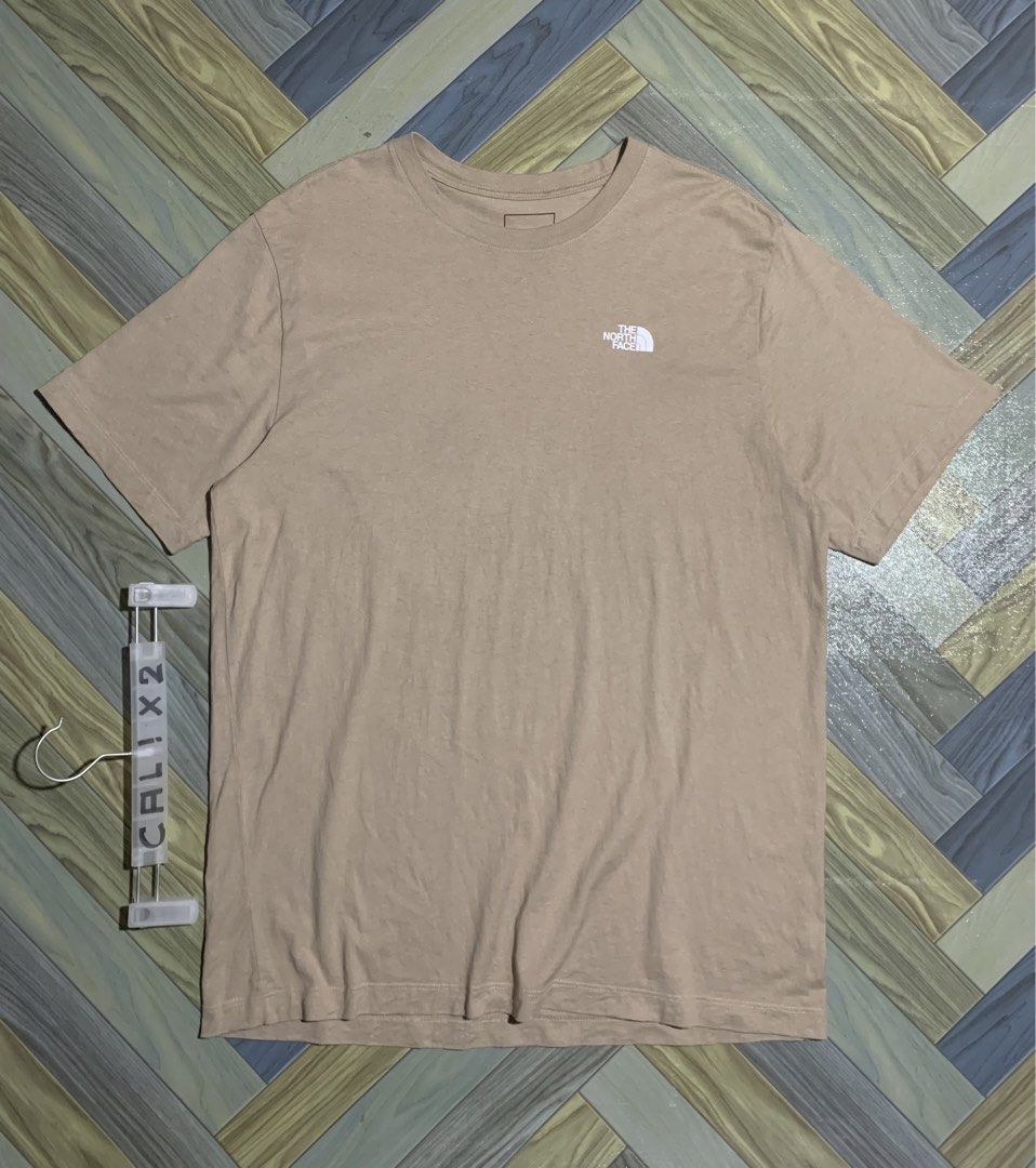 THE NORTH FACE SHIRT (Category: Tshirts & Polo Shirts ) located in Kapalong. Submitted by ac_thrift (Listing ID 1463264952, Image 1). Description: THE NORTH FACE SHIRT Size: Large Dimes: W22 x L30 Color rate: 10/10 Condition: Excellent/ Good as new Cut wash tag/ Authentic MoP: Gcash Location: Mindanao, Davao del Norte, Kapalong, 8113.