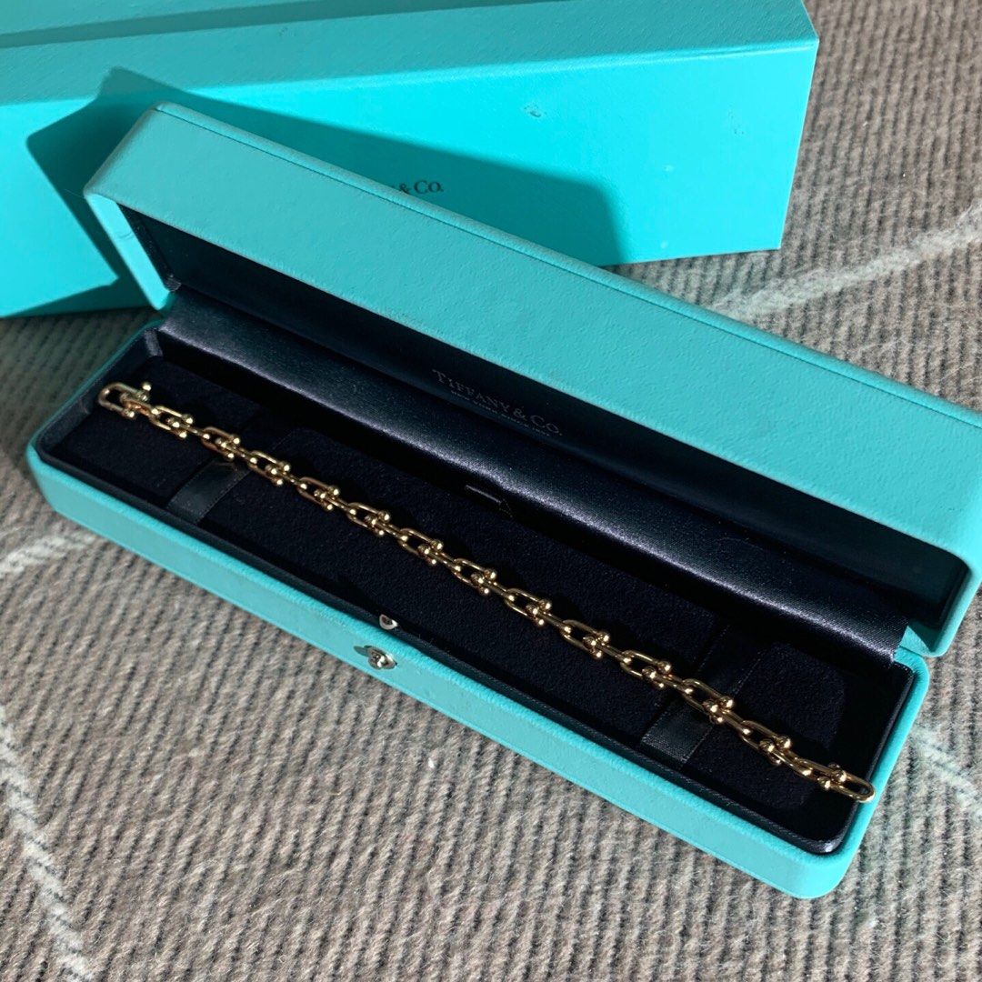 Tiffany蒂芙尼 HardWear 小號 玫瑰金 鏈環手鍊 （分類：飾物及配件）位於 Hong Kong。 由 eluse_luxury 提交（商品編號 1463134877，圖片 2）。簡介： Tiffany蒂芙尼 HardWear 小號 玫瑰金 鏈環手鍊 鏈長約：20.5cm左右 配件：盒子 。