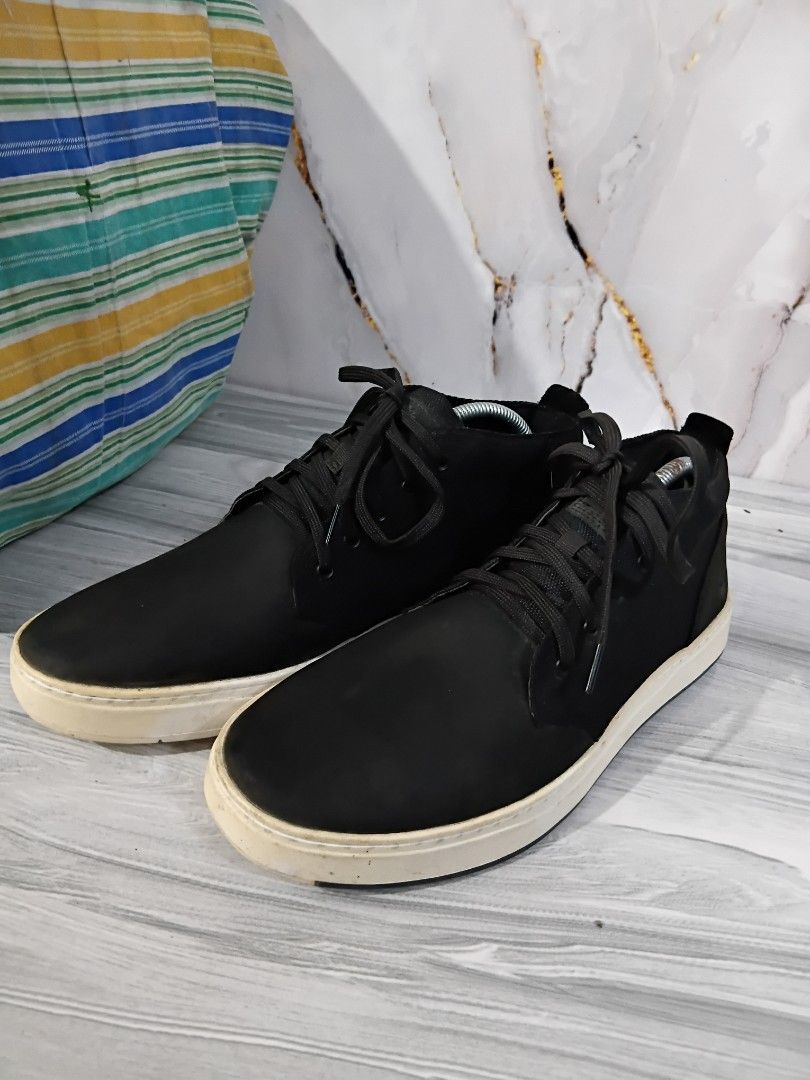 TIMBERLAND DAVIS SQUARE SHOES SIZE 10.9 MEN (Category: Casual Shoes) located in General Mariano Alvarez. Submitted by adonid (Listing ID 1463135439, Image 1). Description: TIMBERLAND DAVIS SQUARE CHUKKA BOOTS SHOES SIZE 10.9 MEN SIGN OF USAGE LOC. GMA CAVITE PHP 800.