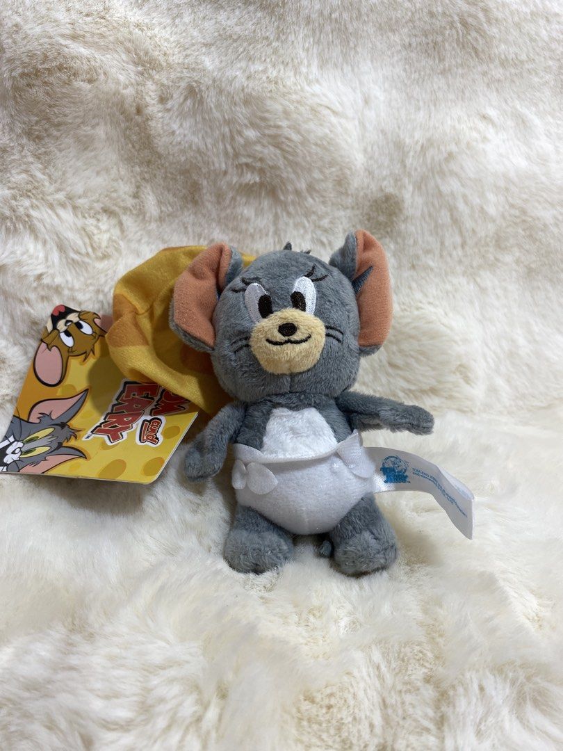 Tom and Jerry “Nibbles” Plush Charm Keychain - SEGA (Category: Plushies & Soft Toys) located in Kalibo. Submitted by ollie_stuffshop (Listing ID 1463174845, Image 3). Description: Before you send your inquiries: ❗️Last Price is already posted ❗️Manage your expectations, WYSIWYG ❗️May need washing ❗️Dropoff is every Wednesday & Sunday - Adorable Tom and Jerry plush toy - Features Tom peeking out from a cheese slice - Comes with original tags - Mad