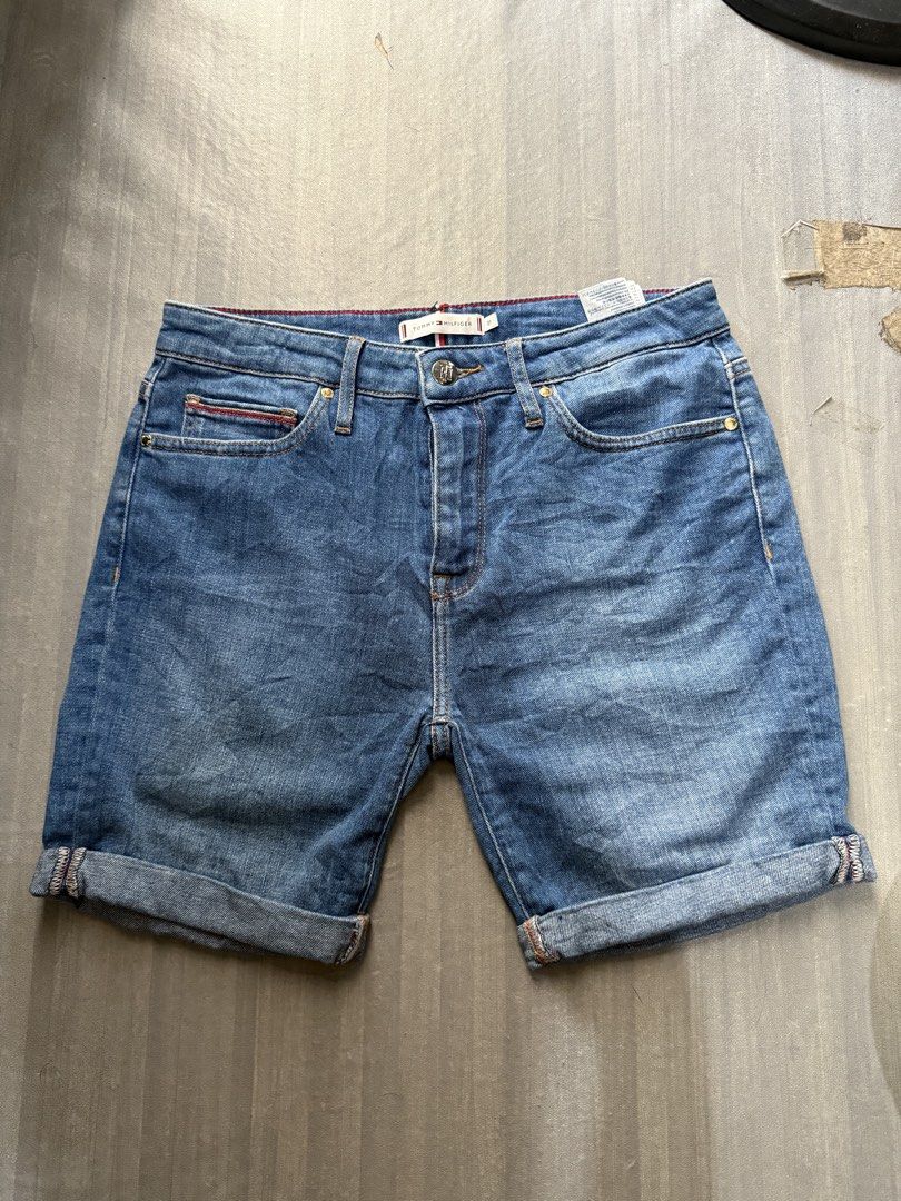 Tommy Hilfiger (Category: Shorts) located in Cagayan de Oro. Submitted by twice.but.nice.blackmarket (Listing ID 1463159023, Image 2). Description: Excellent condition Size 27 On tag! For women’s .