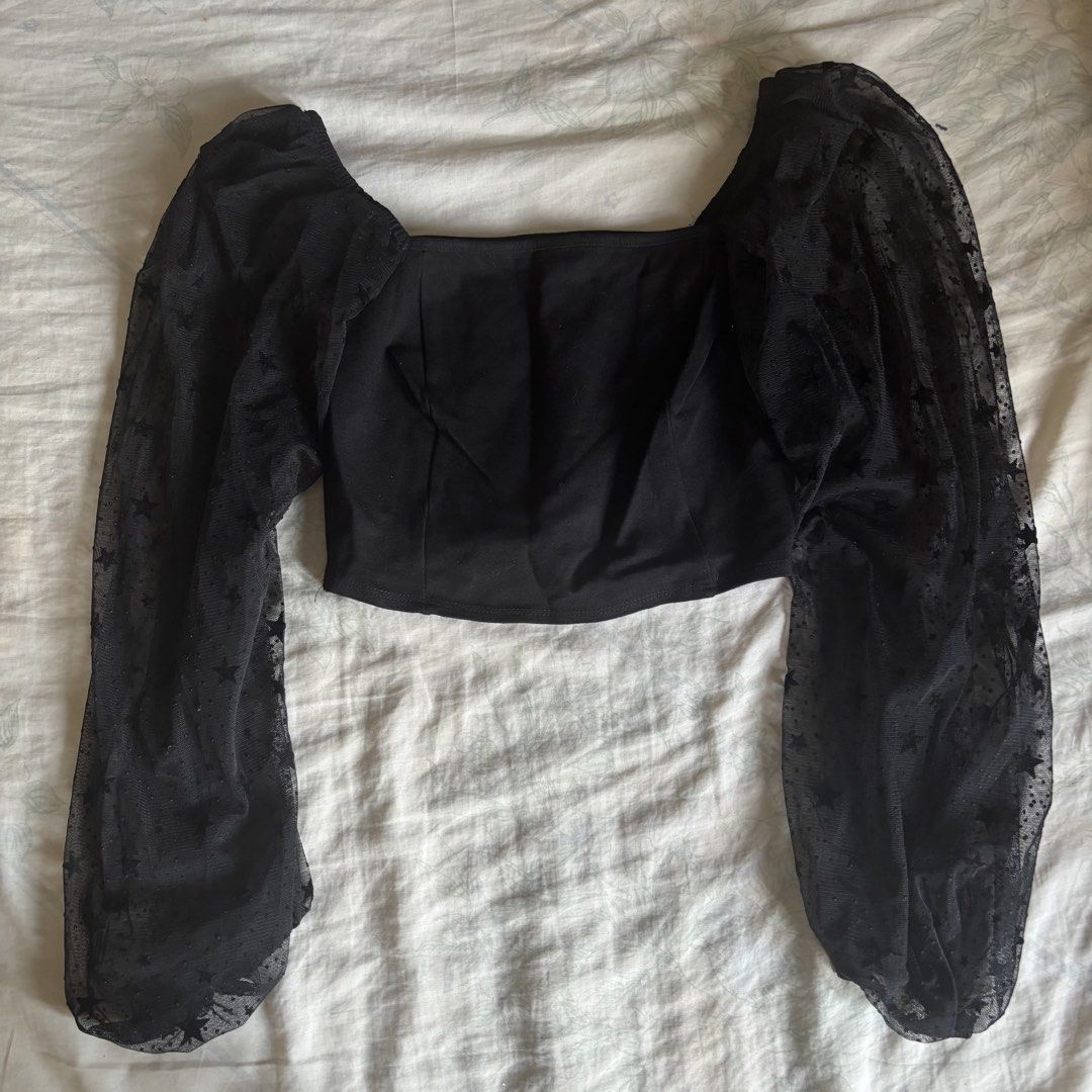 Topshop Crop Black Mesh Puff Sleeve (Category: Longsleeves) located in Binan City. Submitted by mypreloved_haul (Listing ID 1463141821, Image 1). Description: .