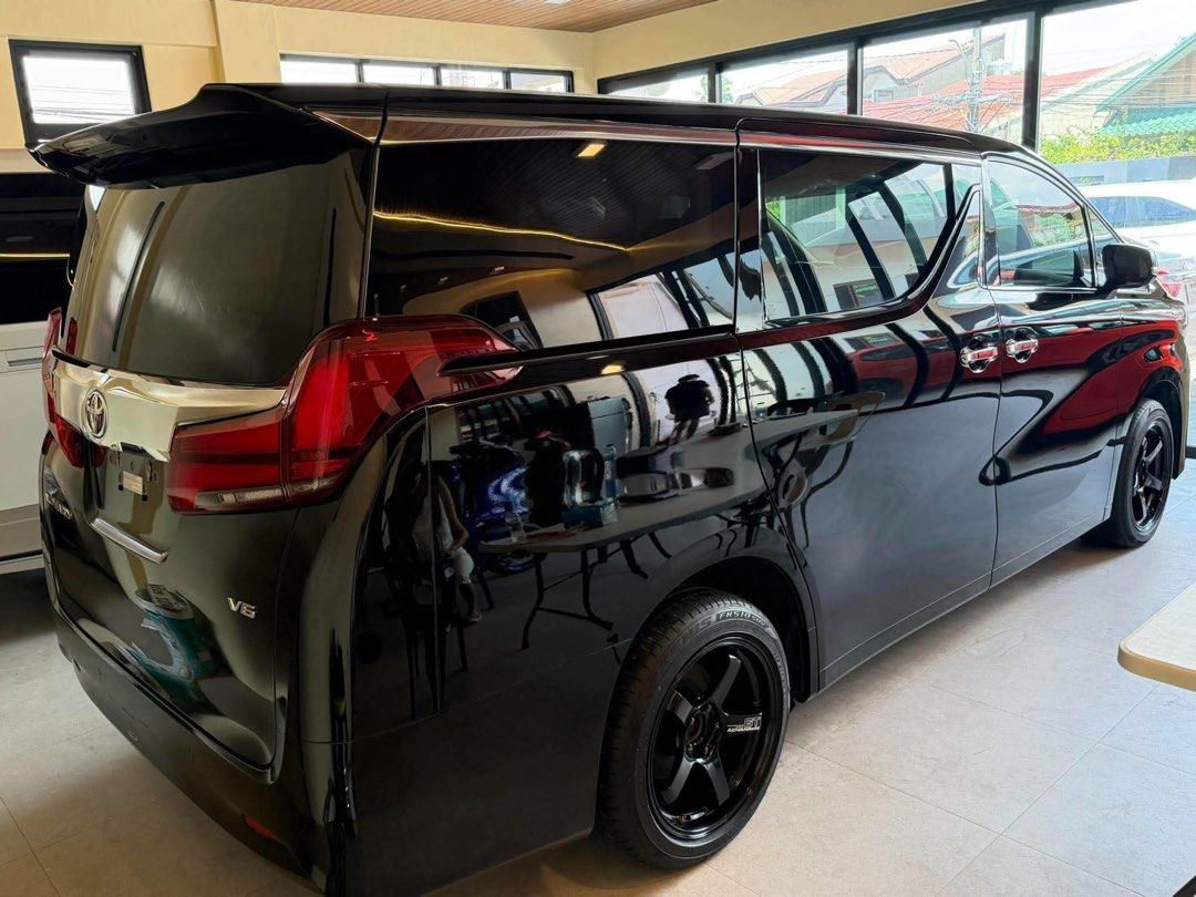Toyota Alphard A/T Auto (Category: Used Cars) located in Manila. Submitted by quality_cars (Listing ID 1463271327, Image 3). Description: FOR SALE‼️ SUPER FRESH 💯 2021 Toyota Alphard A/T Pinoy legit 1st owner alphard Good as brandnew No repaint 100% Casa maintained orig 14k odo only Original Advan Gt mags with falken tires brandnew 260k worth from alfie lim Not budget meal/ for end user only Owner seller here Price: 2.885m 📍Marilao Bulacan.