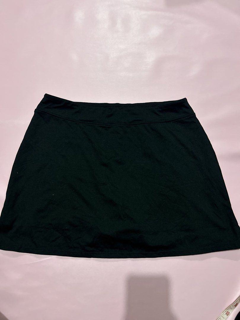 Tranquility Active Skort (Category: Activewear) located in Manila. Submitted by chen_clybelles (Listing ID 1463246906, Image 1). Description: M on tag, fits to M.