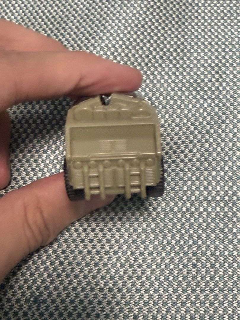 Transformers (Category: Toy Figures) located in Singapore. Submitted by king956 (Listing ID 1463156826, Image 6). Description: Like new condition selling for $16.