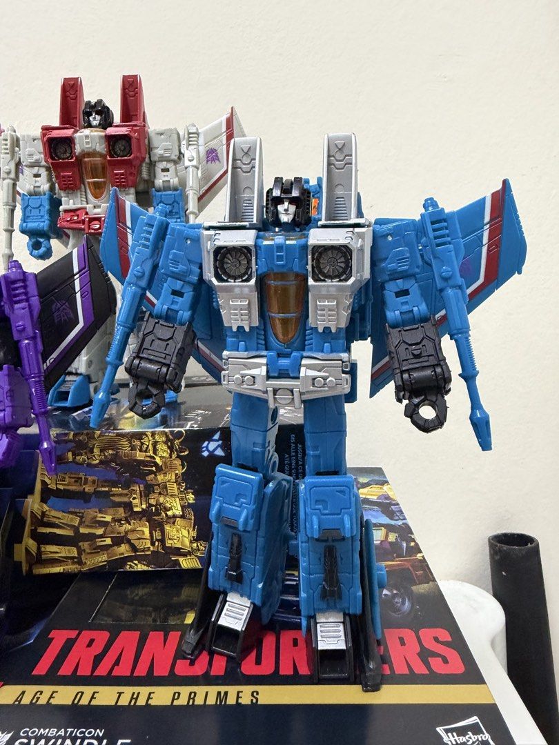 Transformers Earthrise Thundercracker only (Category: Figurines & Statues) located in Valenzuela. Submitted by tijsandteigen (Listing ID 1463240177, Image 1). Description: No box and manual..