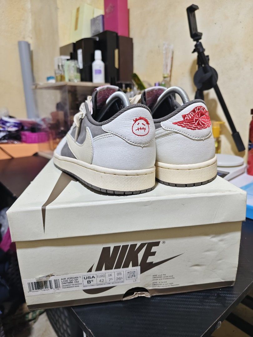 Travis Scott x Air Jordan 1 Low OG Reverse Mocha (Category: Sneakers) located in Dasmarinas. Submitted by renjielars (Listing ID 1463295432, Image 3). Description: Reverse Mocha LJR Batch Worn 3x sa mall Size 8.5 First to pay basis! Pass sa joy reserver Urdaneta, Pangasinan Loc Can ship via j&t or meetup around Urdaneta.