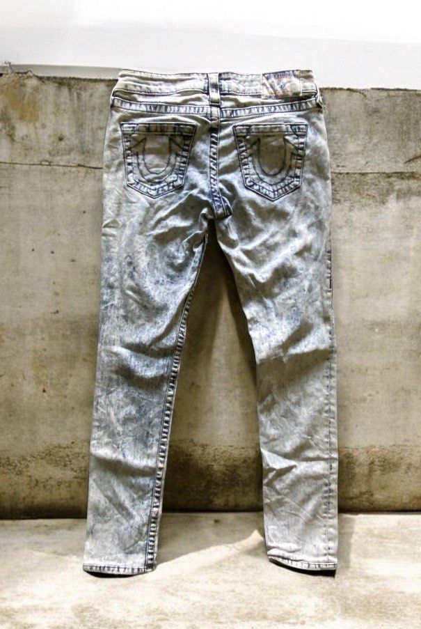 True Religion size 26 for womens (Category: Jeans) located in Valencia. Submitted by wts1122.ph (Listing ID 1463125390, Image 1). Description: No issue Size 26 Searchable qr code .