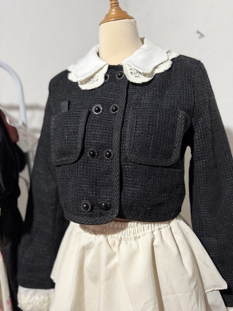 Tweed Blazer (Category: Coats, Jackets and Outerwear) located in Manila. Submitted by micahgn_.943 (Listing ID 1463228553, Image 2). Description: Condition : Good as new Small - medium.