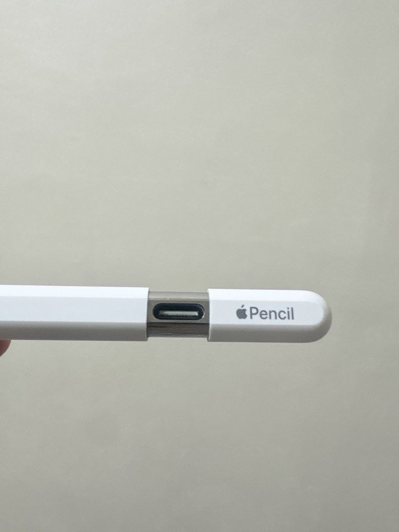 Type-C Apple Pencil (Category: iPad) located in Sampaloc. Submitted by roan_121024 (Listing ID 1463218775, Image 3). Description: Almost 1 month old - Paper Bag - Box Receipt - Pencil Cover .