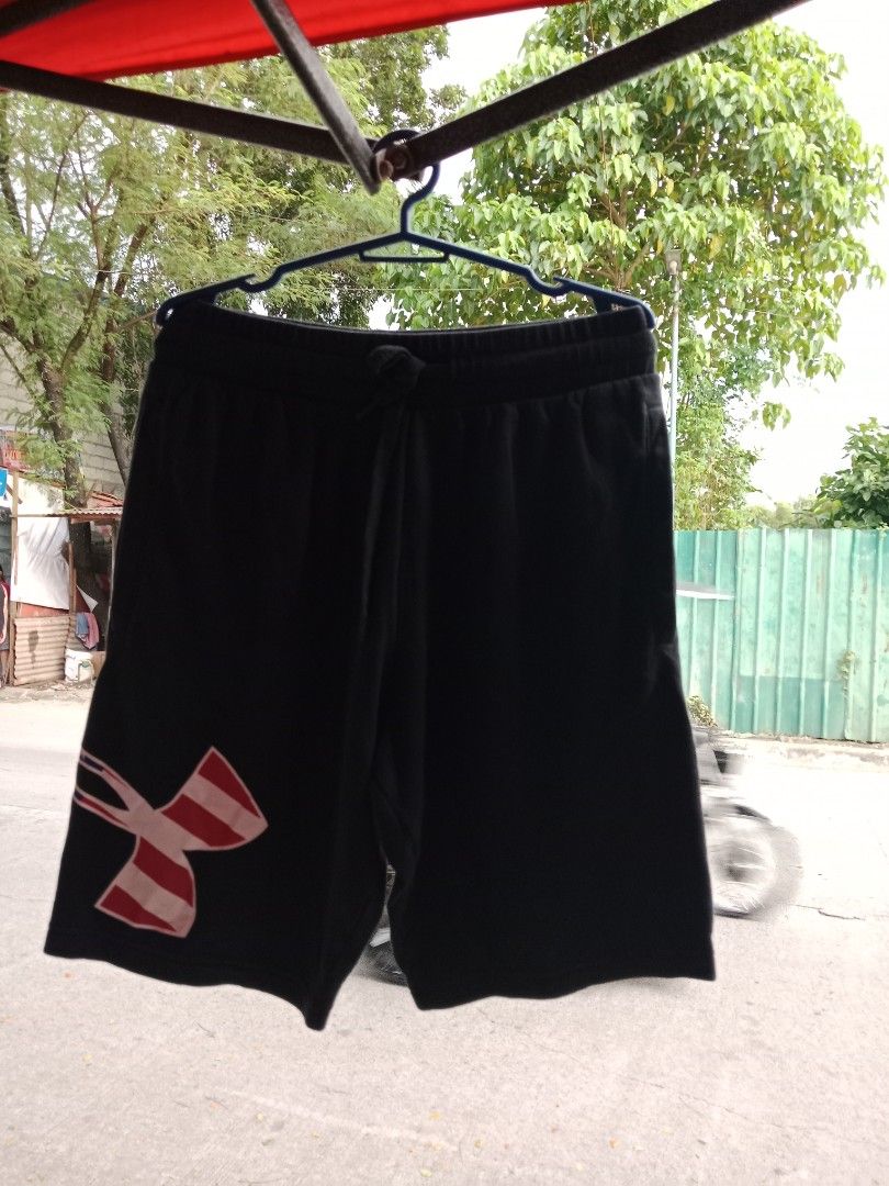 UA sweatshort big logo (Category: Shorts) located in Manila. Submitted by mickmickthriftedshop (Listing ID 1463218758, Image 1). Description: 26-32x20.