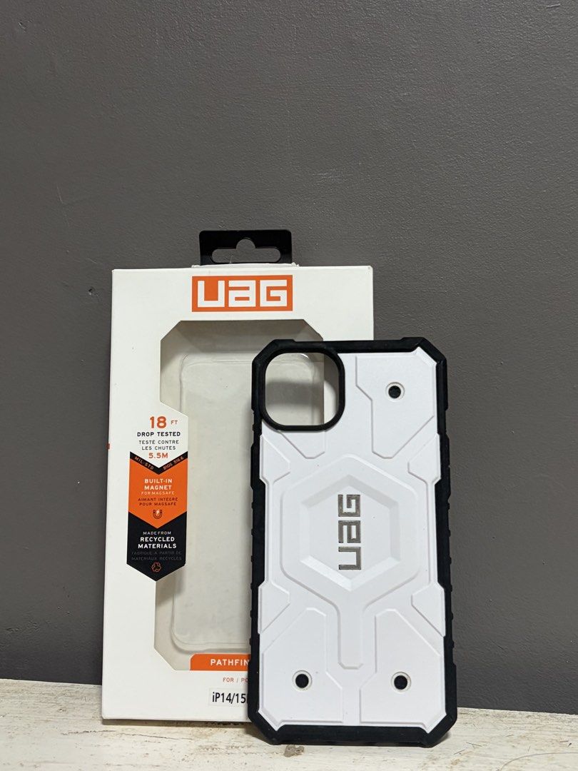 UAG Pathfinder Case with MagSafe for iPhone 14 Plus / 15 Plus (White) (Category: Cases & Sleeves) located in Pulilan. Submitted by markcrz_ (Listing ID 1463261123, Image 1). Description: Selling UAG (Urban Armor Gear) Pathfinder Series Case with MagSafe for iPhone 14 Plus & iPhone 15 Plus.
