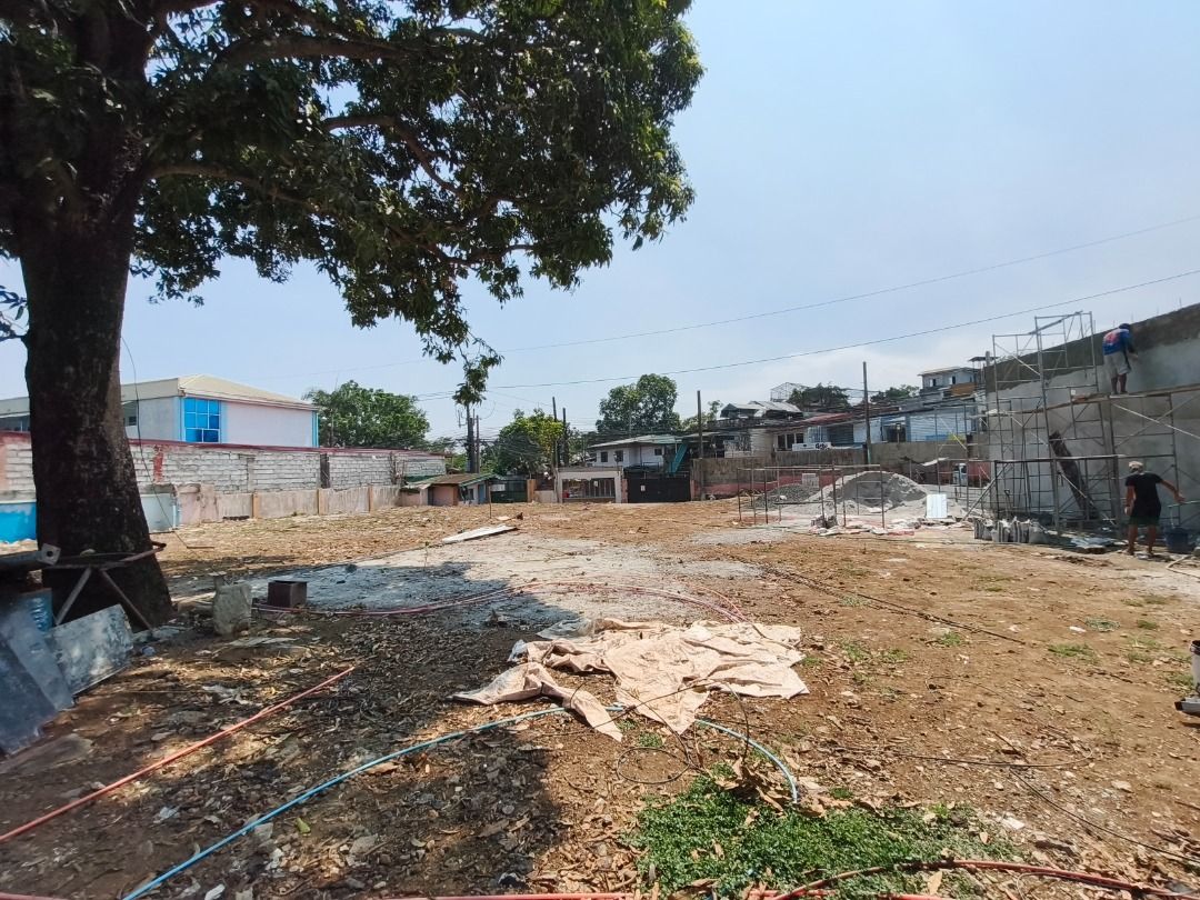 UCCI Fairview Property for Lease (Category: Lot) located in Caloocan City. Submitted by safetree.93ccca (Listing ID 1463125569, Image 2). Description: ✅ Total Lot Area: 1,419 square meters (sqm) ✅ Leasable Lot Area 1,219 square meters (sqm) ✅ Rate: ₱300/sqm/month ✅ Ideal for warehousing, storage, parking, commercial/industrial use, or other business ventures. ✅ Accessible location within Quezon City. ✅ Current Status: One (1) Coffee Shop operatio