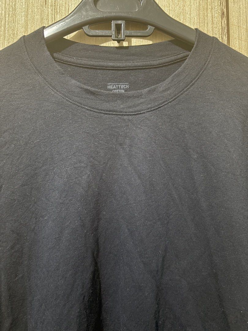 UKAY: Uniqlo Heattech Extra Warm Medium HT616 (Category: Tshirts & Polo Shirts ) located in Quezon City. Submitted by delighted_area (Listing ID 1463297767, Image 2). Description: Ukay sourced, please manage your expectations. In great condition. Size: Medium Chest width: 19 Inches Length: 27 Inches.
