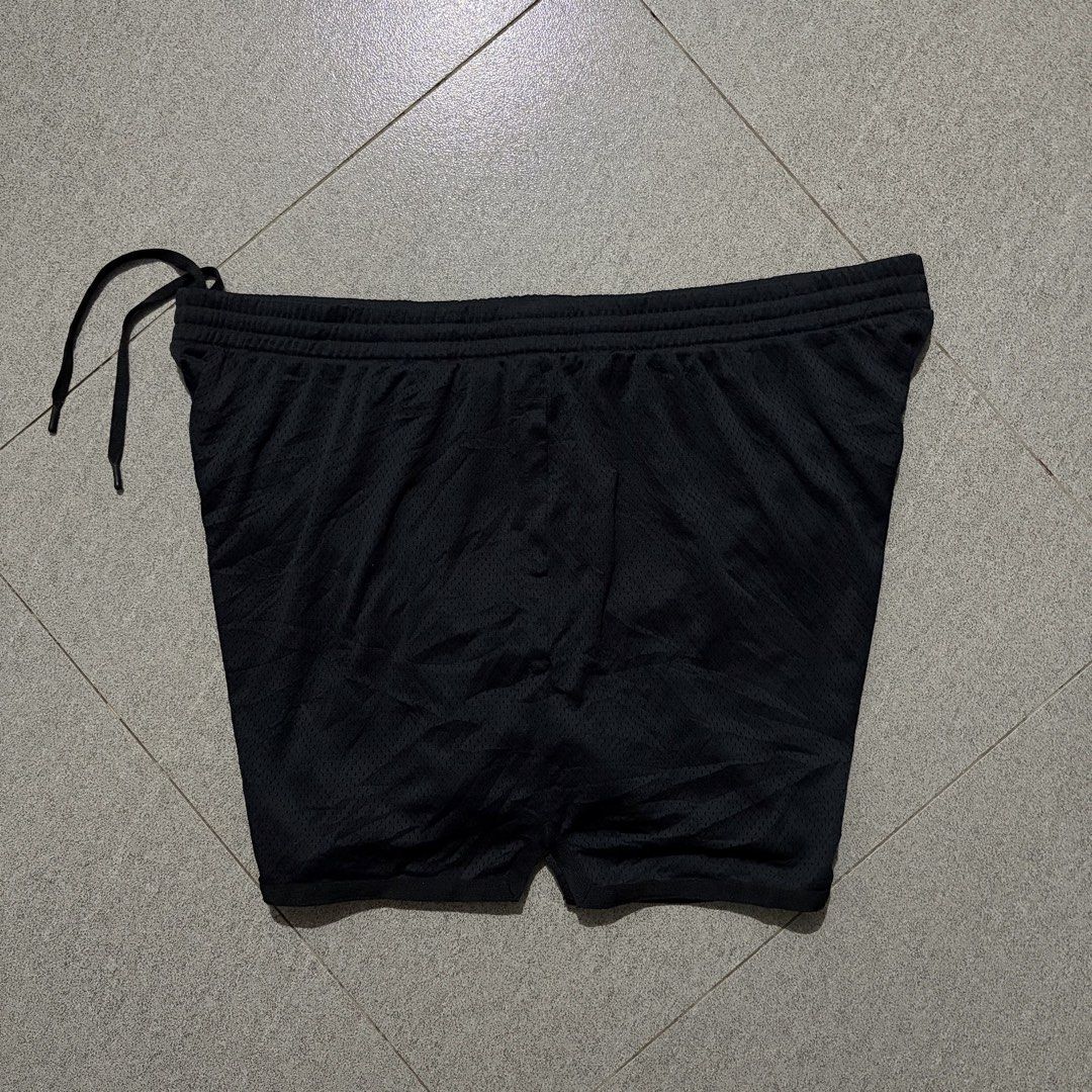 Under Armour Curry Splash Shorts (Category: Activewear) located in Talisay. Submitted by re_sell01 (Listing ID 1463227620, Image 2). Description: Under Armour Curry Splash Shorts Size 3XL Waistline 42-48” Length 17” Excellent Condition.