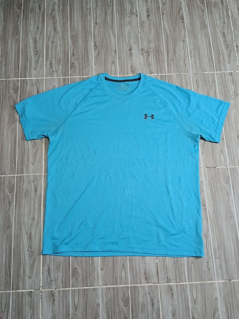 UNDER ARMOUR DRIFIT TSHIRT (freeshipping) (Category: Activewear) located in Quezon City. Submitted by gyl-stop (Listing ID 1463159227, Image 1). Description: free shipping 24 x 28.5 very good condi cr: 9.5/10 issue: hairline crack sa likod.