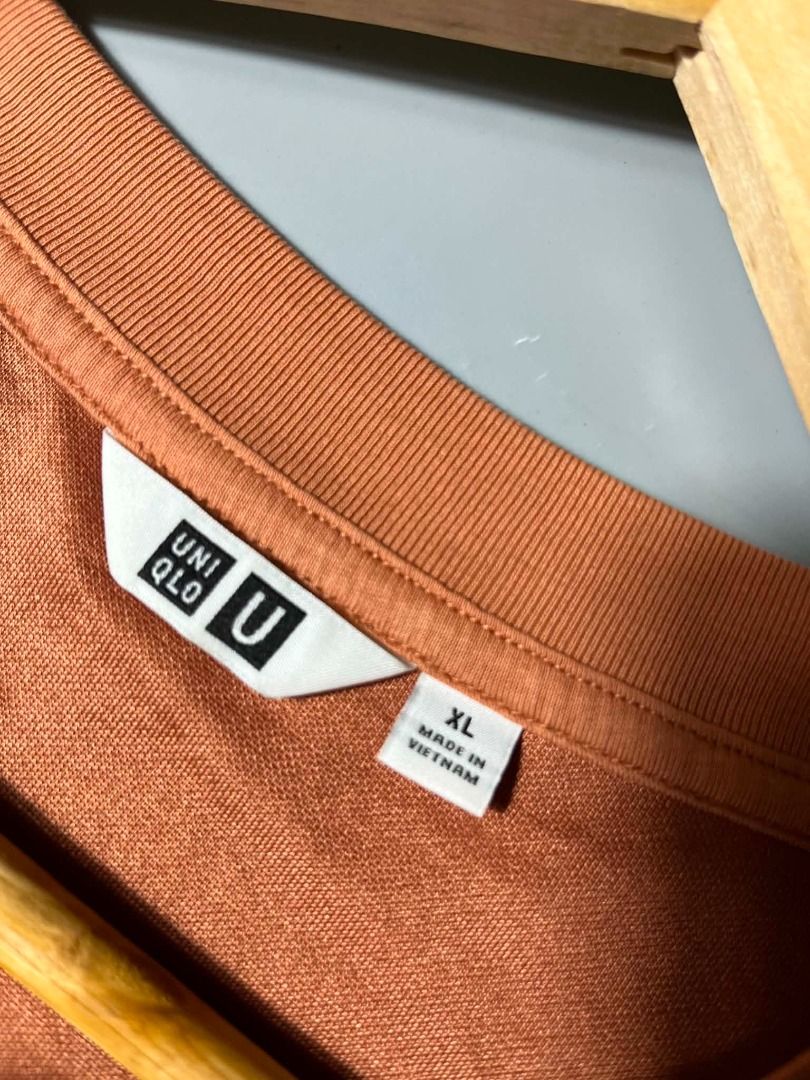 UNIQLO AIRSM (Category: Formal Shirts) located in General Santos City (Dadiangas). Submitted by arjay_genita (Listing ID 1463157360, Image 3). Description: Uniqlo ‼️Size XL (24/29) ‼️Excellent condition ‼️Color rate 9.5./10 ‼️No issue .