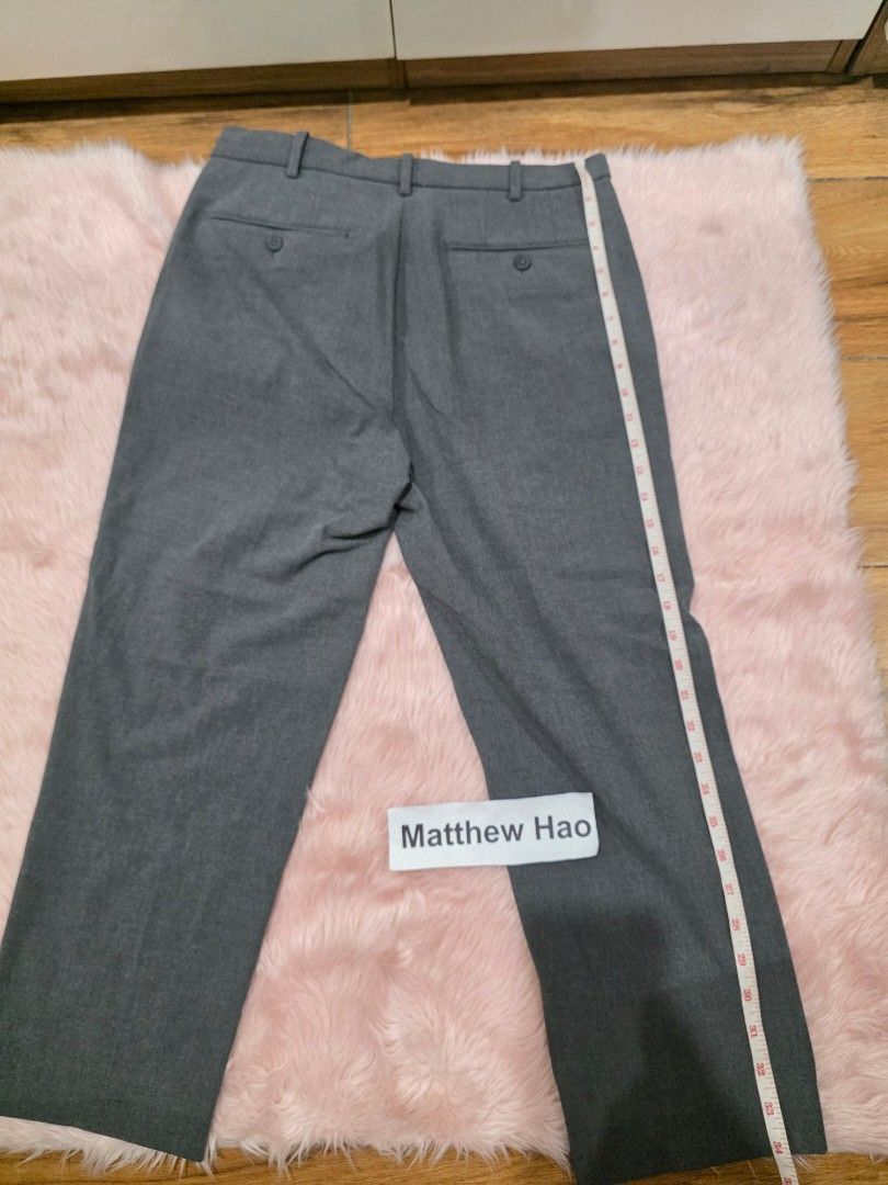 Uniqlo ankle pants grey men (Category: Trousers) located in Manila. Submitted by machoxmatt (Listing ID 1463184825, Image 3). Description: used 2-3x size: medium waist: 15.5 inches length: 34 inches (altered) mop:bdo/gcash shipping at buyer's expense.