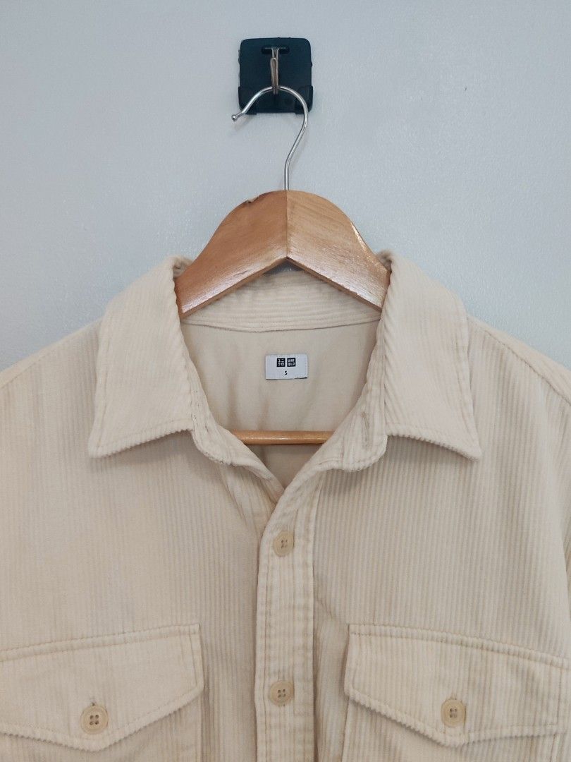 Uniqlo Corduroy Oversized Jacket (Category: Coats, Jackets and Outerwear) located in Ibajay. Submitted by trendholicrepublique (Listing ID 1463195835, Image 2). Description: Uniqlo Corduroy Oversized Jacket 459 Php Color Rate 9.8/10 (off white) Small On Tag (Fit to Medium) Dimes 21 x 27 Very Good to Excellent Condition (need wash).