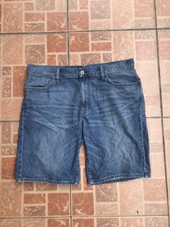 (Category: ) located in . Submitted by thriftlangniedd (Listing ID 1463247797, Image 1). Description: .