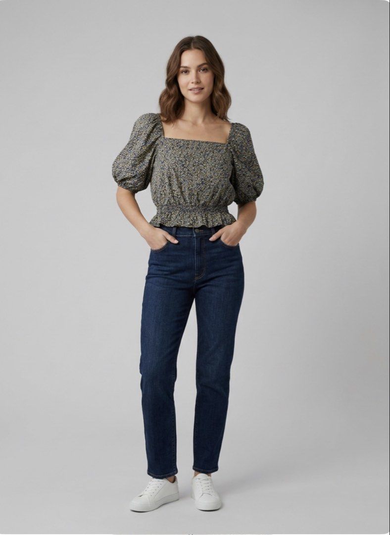UNIQLO Floral Top (Category: Others Tops) located in Manila. Submitted by jhcollections (Listing ID 1463161618, Image 1). Description: UNIQLO Floral Top - puff sleeves - can fit up to semi-large - actual photos posted - j&t/grab/lalamove.