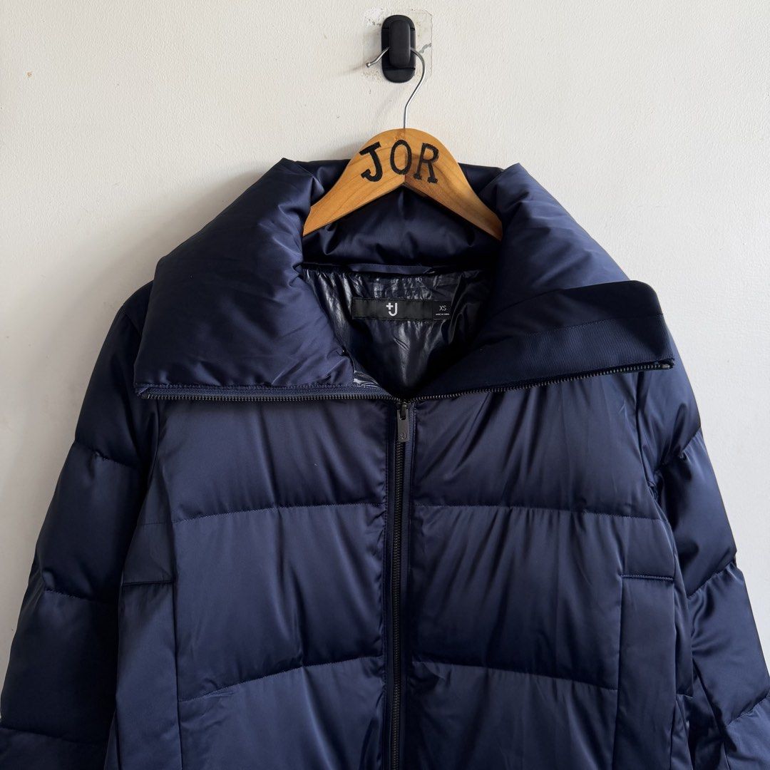 Uniqlo +J Jil Sander Down Volume Jacket (Category: Coats, Jackets and Outerwear) located in San Fernando. Submitted by jorjorr (Listing ID 1463279428, Image 3). Description: Uniqlo +J Jil Sander Down Volume Jacket Xs on tag womens 21.5 width 27 length Best fir medium to large womens Excellent to new condition No issue P1,899.