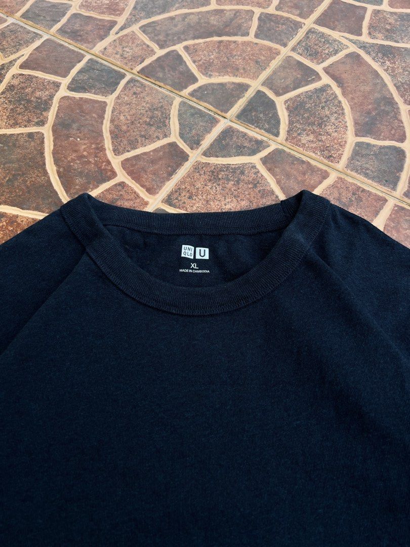 UNIQLO NAVY BLUE (Category: Activewear) located in Batangas. Submitted by engr_thrift (Listing ID 1463188704, Image 2). Description: 📌 UNIQLO NAVY BLUE ( Xlarge) 📐Dimension ( Inches ) Length: 29 Width : 23 Color rate: 9.5/10 Issue : none .