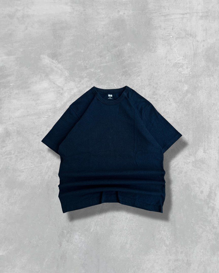 UNIQLO NAVY BLUE (Category: Activewear) located in Batangas. Submitted by engr_thrift (Listing ID 1463188704, Image 1). Description: 📌 UNIQLO NAVY BLUE ( Xlarge) 📐Dimension ( Inches ) Length: 29 Width : 23 Color rate: 9.5/10 Issue : none .