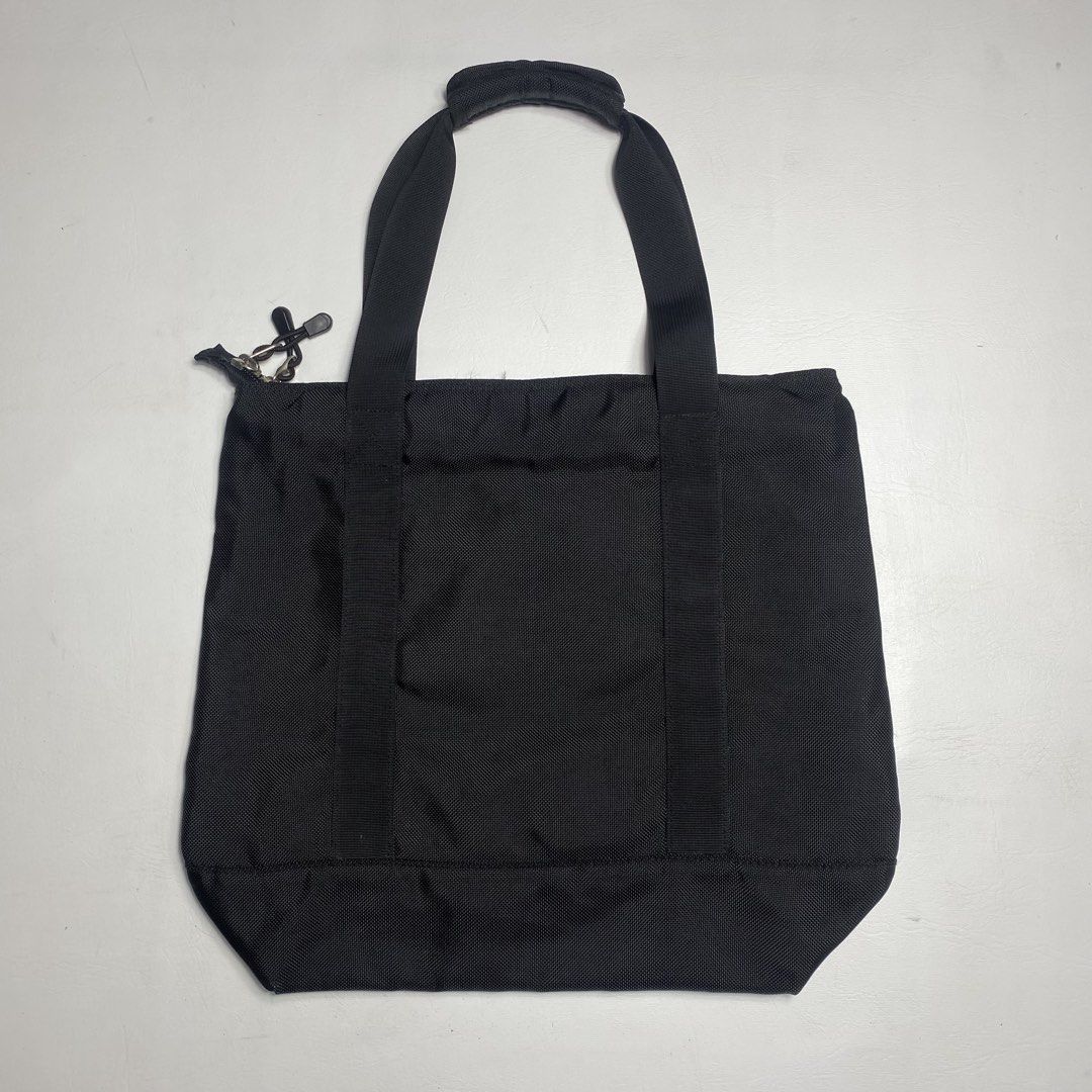 Uniqlo tote bag (Category: Belt bags, Clutches and Pouches) located in Manila. Submitted by valuable_rags (Listing ID 1463127479, Image 1). Description: .