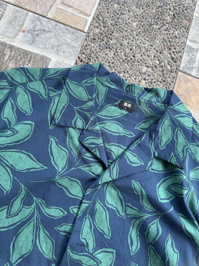 Un|ql0 Open Polo (Category: Tshirts & Polo Shirts ) located in Taguig. Submitted by mrwickjohn67 (Listing ID 1463316885, Image 3). Description: Like New Condition. Crispy condition as in Issue: None Size: (in inches) Width- 24.5, Length- 29.5 .