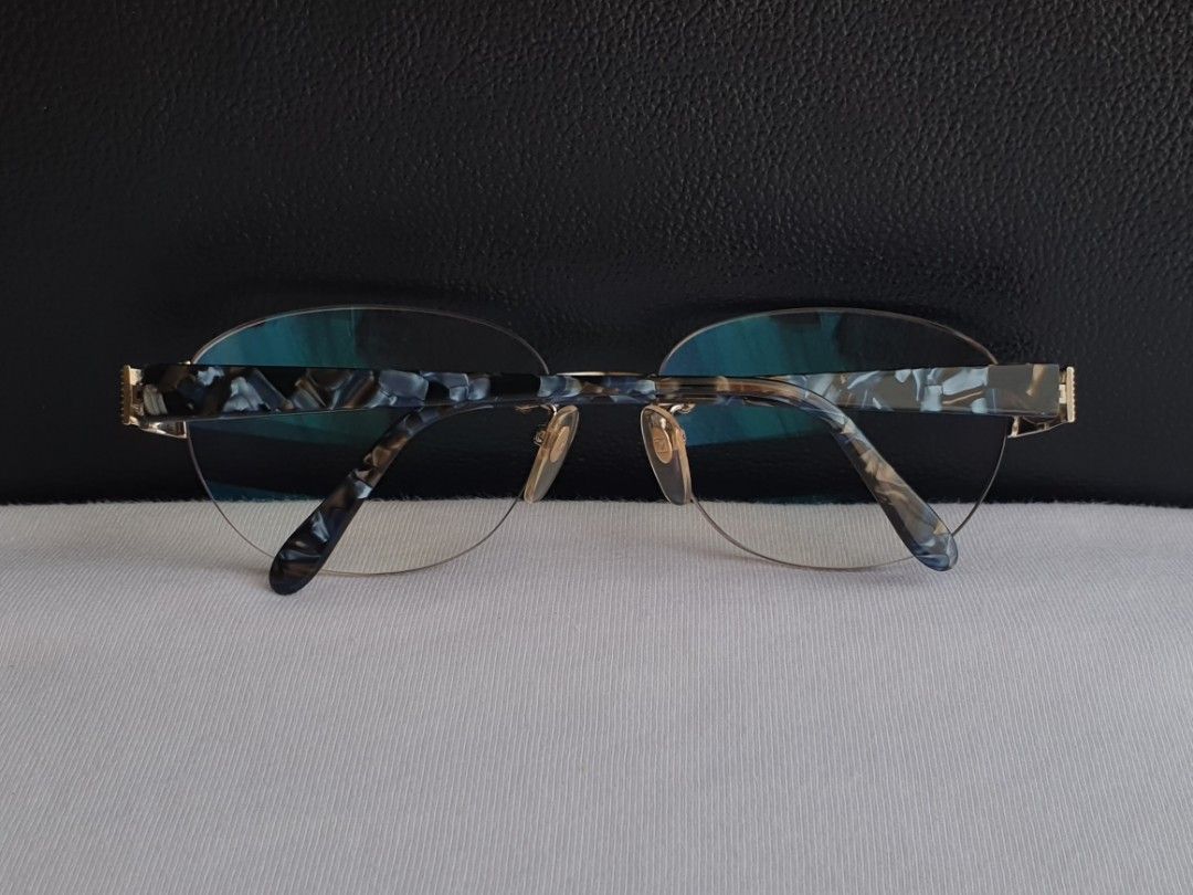 Valentino Rimless Luxury Eyeglass Frame (Category: Sunglasses & Eyewear) located in Quezon City. Submitted by WasalakTwo (Listing ID 1463242008, Image 3). Description: Bought in Japan Durable and high quality Excellent condition Clean and presentable Lens are graded, but replaceable Open for delivery nationwide.