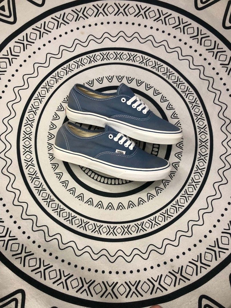 Vans Authentic Blue Canvas Sneakers 🔥 (Category: Sneakers) located in Manila. Submitted by sonkicks (Listing ID 1463290614, Image 1). Description: - Classic Vans Authentic sneakers - Nice blue color - Canvas upper with white laces and soles - Iconic Vans logo on heel tab and inside - Great for everyday wear - Size: 9 US Men's / 10.5 US Women's.