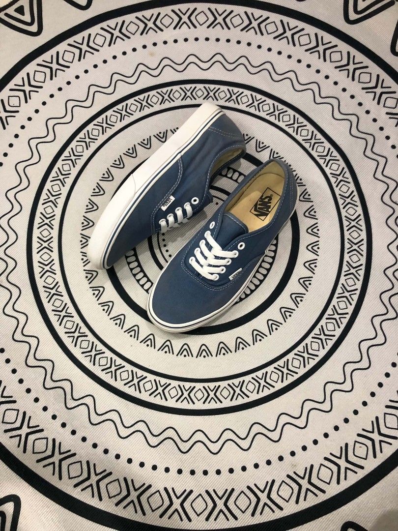 Vans Authentic Blue Canvas Sneakers 🔥 (Category: Sneakers) located in Manila. Submitted by sonkicks (Listing ID 1463290614, Image 2). Description: - Classic Vans Authentic sneakers - Nice blue color - Canvas upper with white laces and soles - Iconic Vans logo on heel tab and inside - Great for everyday wear - Size: 9 US Men's / 10.5 US Women's.