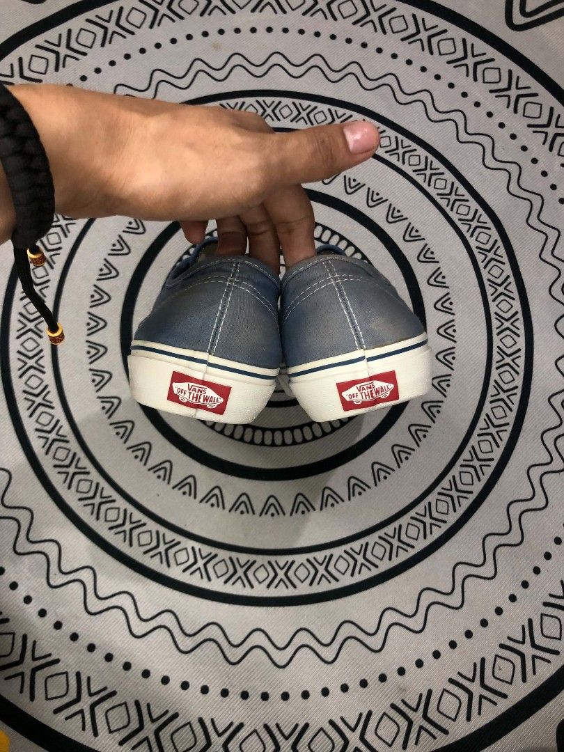 Vans Authentic Blue Canvas Sneakers 🔥 (Category: Sneakers) located in Manila. Submitted by sonkicks (Listing ID 1463290614, Image 3). Description: - Classic Vans Authentic sneakers - Nice blue color - Canvas upper with white laces and soles - Iconic Vans logo on heel tab and inside - Great for everyday wear - Size: 9 US Men's / 10.5 US Women's.