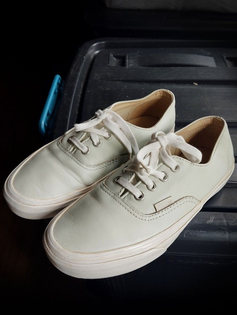 Vans Authentic Light Blue Leather Sneakers (Category: Sneakers) located in Dagupan City. Submitted by nartleb_naan (Listing ID 1460283820, Image 1). Description: - Vans Authentic Sneakers - Color: Light Blue Leather - Size: US Women's 6.5 - Style: Classic, perfect for casual wear - Condition: Good, with minor signs of wear on the soles.