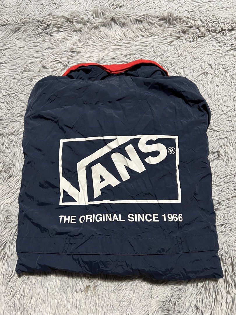 Vans sidetape packable hood (Category: Coats, Jackets and Outerwear) located in Manila. Submitted by loreenajoc (Listing ID 1463262548, Image 2). Description: Vans sidetape packable hood windbreaker Excellent condition XL on tag 27x28 No issue.
