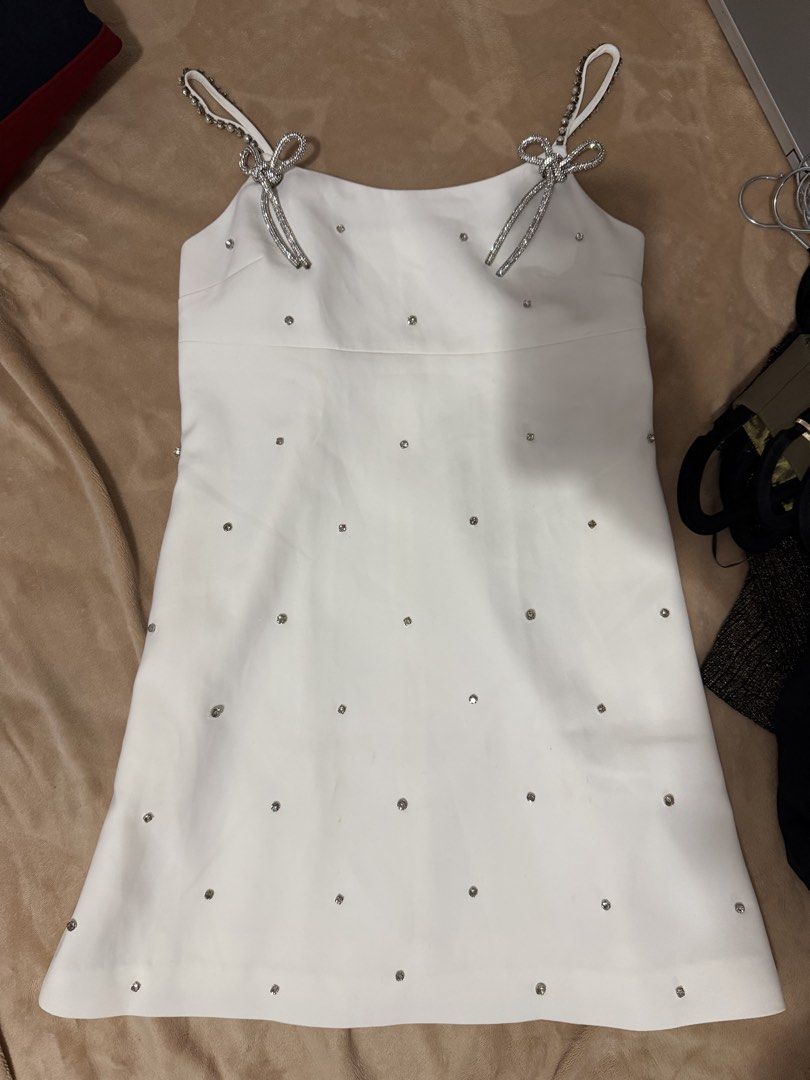 Vero Moda Dress size Small (Category: Dresses) located in Cebu City. Submitted by sultrychicmary (Listing ID 1463294275, Image 1). Description: very simple yet elegant to wear.