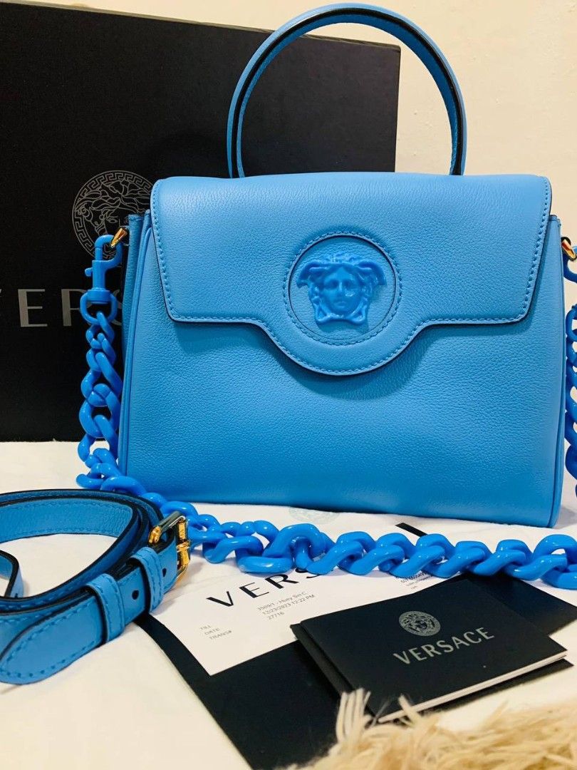 Versace Satchel (Category: Luxury Bags & Wallets) located in Manila. Submitted by JustLuxPH (Listing ID 1463169962, Image 1). Description: 🇵🇭 On Hand PH 😍 Super nice in actual 💯 Original 🔹Actual photos are posted. ✅ Inclusion: Comes Complete 🏦 MOP: BDO, BPI, GCASH 🔸 Price is negotiable 📌 Justluxph is not affiliated with any brands featured. All copyrights remain sole property of the brand holders..