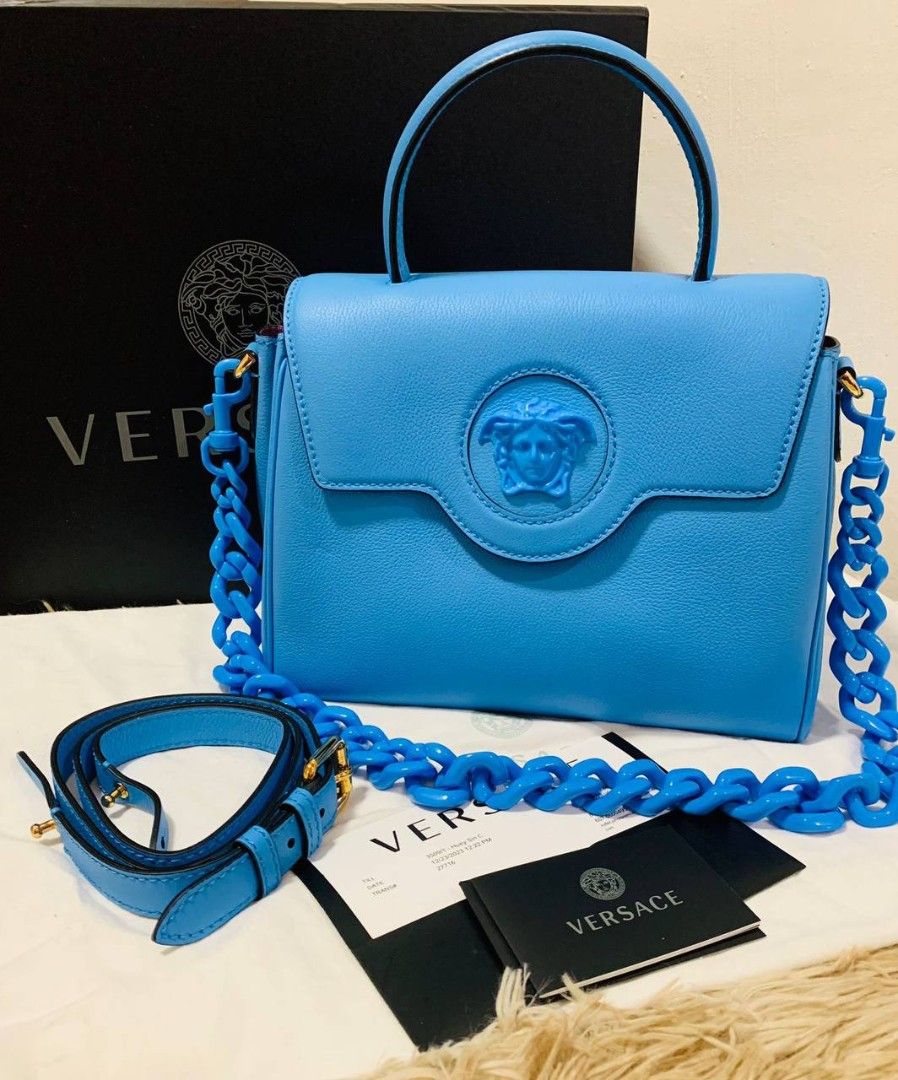 Versace Satchel (Category: Luxury Bags & Wallets) located in Manila. Submitted by JustLuxPH (Listing ID 1463169962, Image 3). Description: 🇵🇭 On Hand PH 😍 Super nice in actual 💯 Original 🔹Actual photos are posted. ✅ Inclusion: Comes Complete 🏦 MOP: BDO, BPI, GCASH 🔸 Price is negotiable 📌 Justluxph is not affiliated with any brands featured. All copyrights remain sole property of the brand holders..