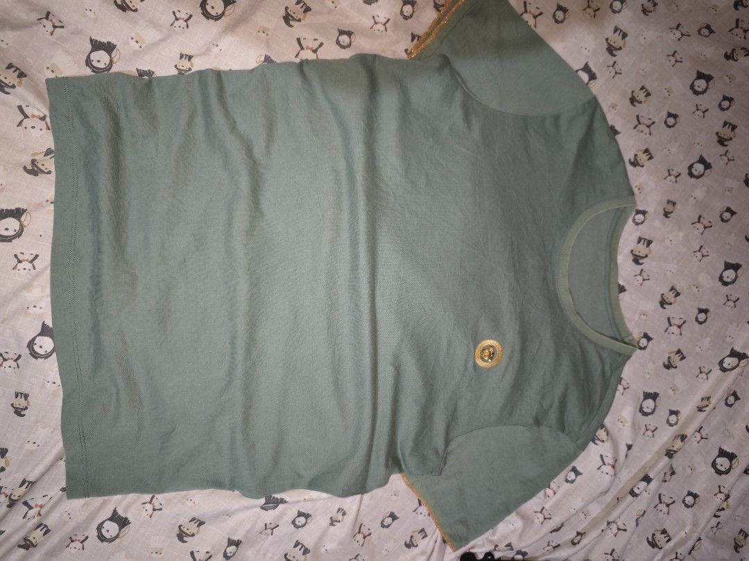 Versace x Kith (Category: Tshirts & Polo Shirts ) located in Calauag. Submitted by erv_1n (Listing ID 1463194516, Image 3). Description: No issue Almost new 19x27.