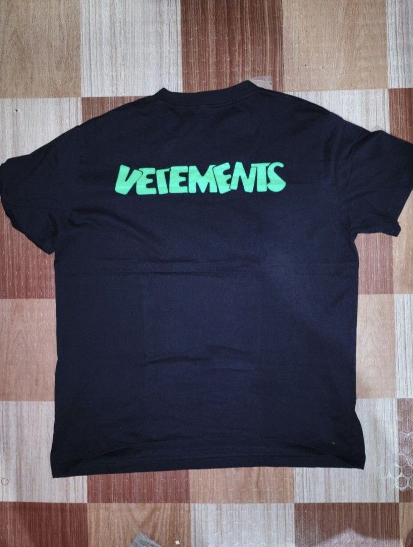 VETEMENTS TEE (Category: Tshirts & Polo Shirts ) located in Cebu City. Submitted by south_thrift (Listing ID 1463324685, Image 1). Description: 23" X 30" Dimensions.